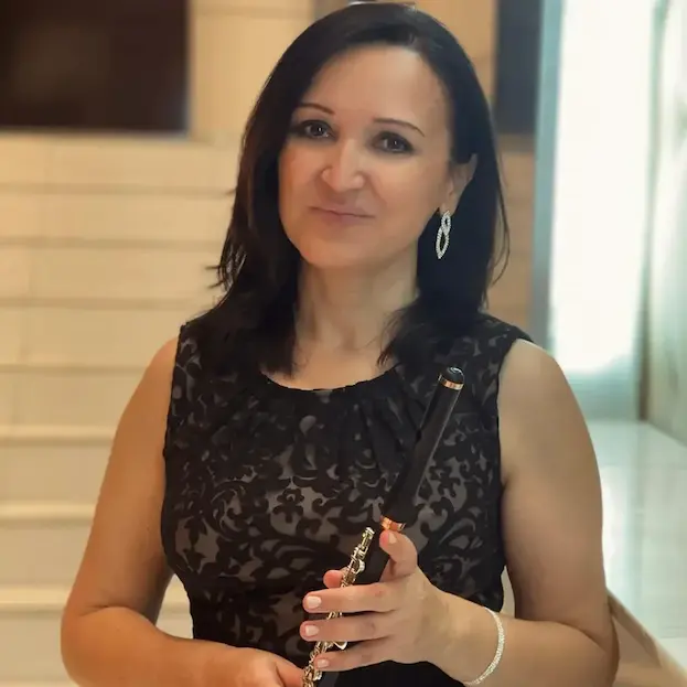 Snježana Pavićević playing the piccolo